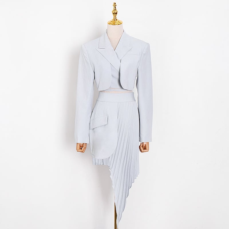Traje de Falda Plisada Biselada